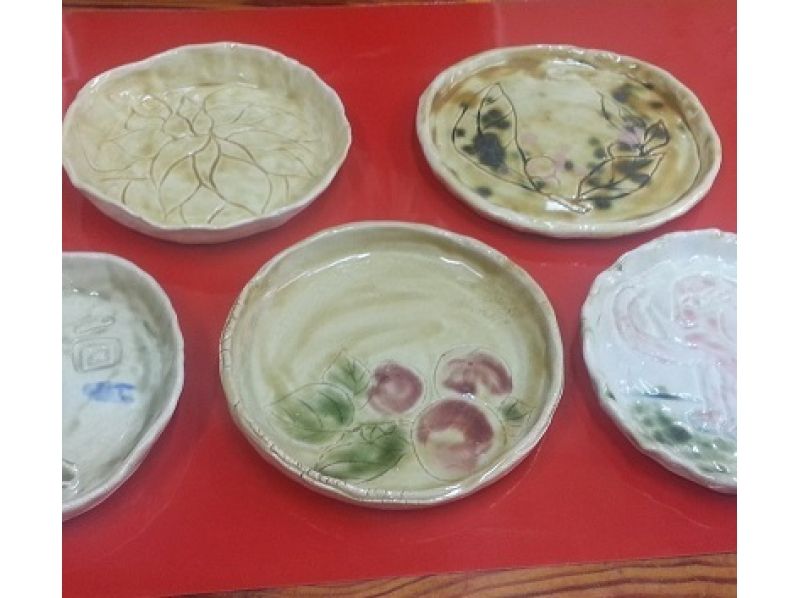 [Aichi/ Tsushima] Beginners welcome! Nagoya style plate making pottery experience (formation, painting, painting)の紹介画像