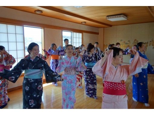 [Fukuoka / Fukuoka City] Let's be able to dance one song in 90 minutes! Everyone can enjoy Japanese traditional dance!の画像