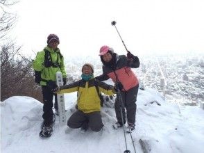 【北海道・札幌】早朝、雪の森スノーシュートレッキングの画像