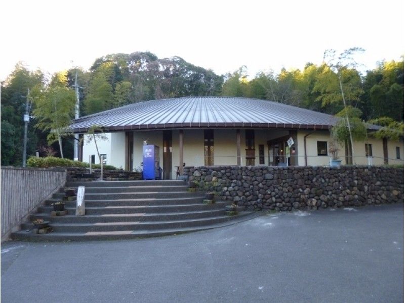 【鹿児島・日置】美山陶游館で薩摩ボタン絵付け体験