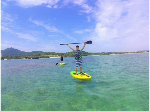 [沖縄·名護市]站立式槳板（SUP）體驗（60分鐘）の画像