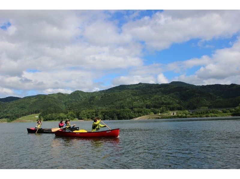 【青森県西目屋村】白神山地に囲まれて、ゆったり水上散策・カナディアンカヌー