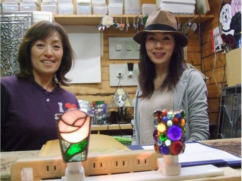 【静岡・伊豆高原】可愛いインテリア!ナギットフットランプ作り★気軽にステンドグラス体験