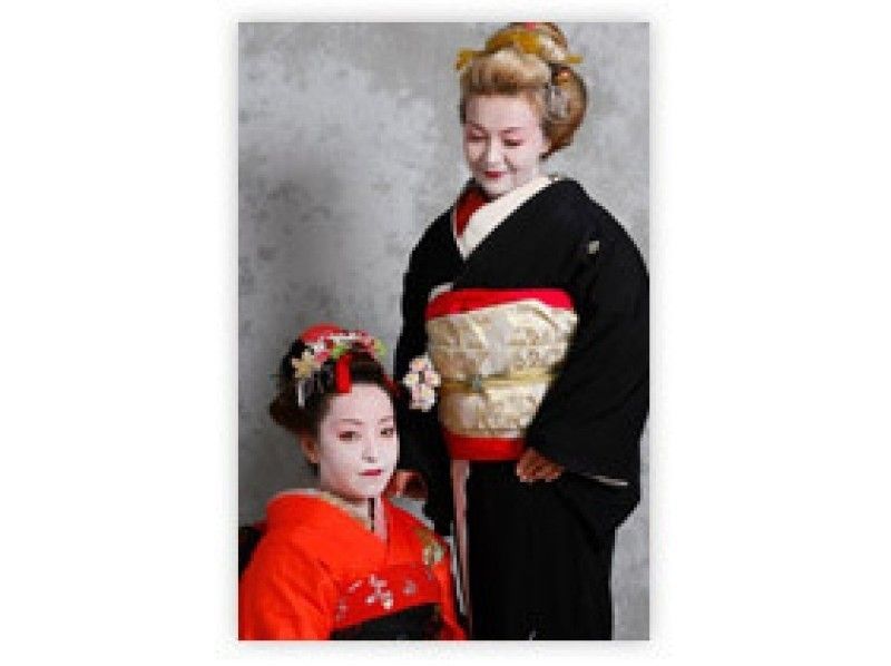 【京都・伏見　着物・衣装レンタル】　自由散策・写真撮影もできる　芸妓変身プラン