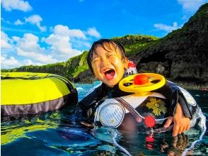 当日予約OK！【沖縄青の洞窟ぷくぷくシュノーケル】2歳～70歳大歓迎！4名様以上がお得★GoPro水中写真＆無料プレゼント、餌付け体験無料！