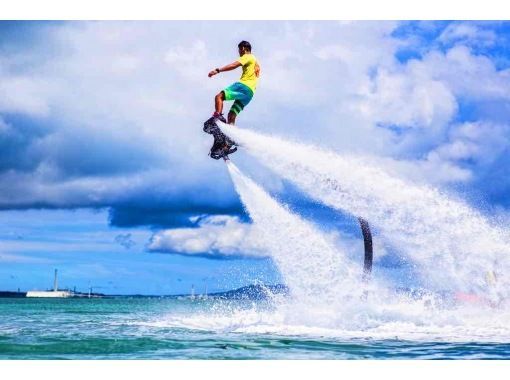 沖縄市・うるま市（津堅島）のウェイクボード体験・ツアーの