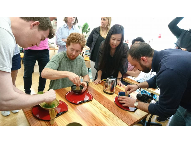【京都・宇治・和束】抹茶飲み比べ＆抹茶点て＆石臼挽き体験 ♪（英語OK）