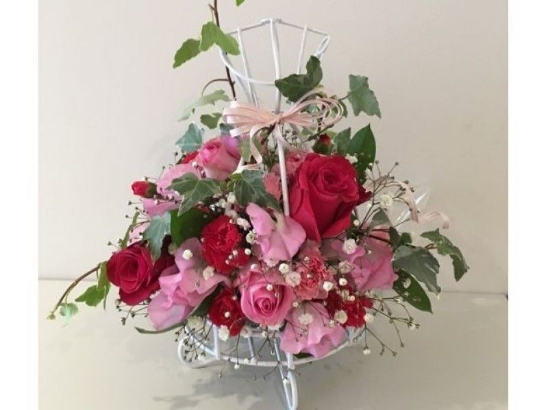 【岐阜・垂井町】季節の生花でフラワーアレンジメント体験 ♪(2名~)