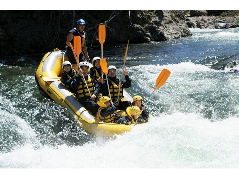 【北海道・南富良野】シーソラプチ川ラフティング ☆ツアー写真のプレゼント付き☆