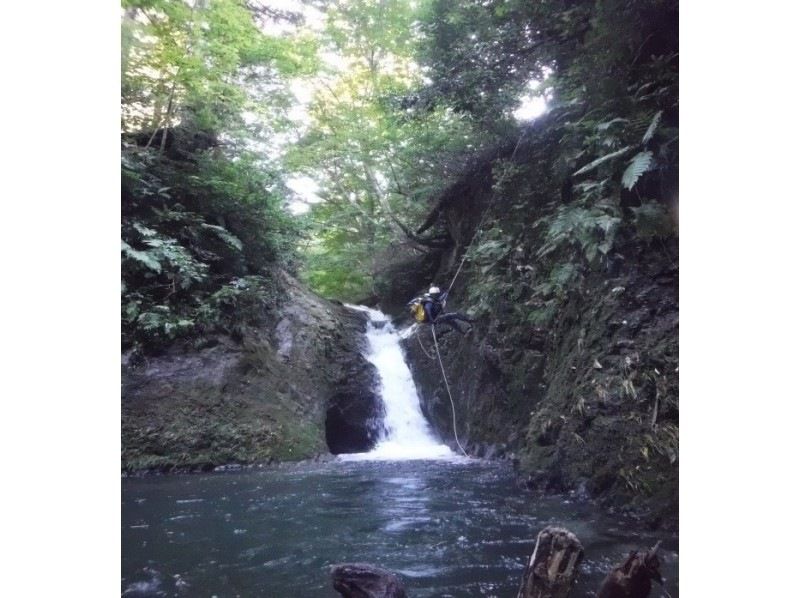 Canyoning "Dainichi Mountain Range <Half-day> Course 2" Thrilling! Exciting ♪の紹介画像