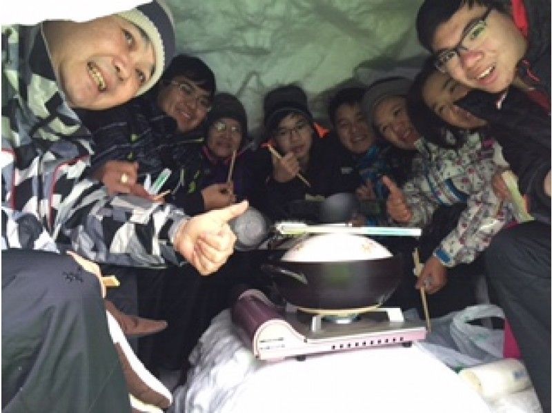 【北海道・札幌・江別】気分はラリードライバー ♪ 雪上ドリフト体験走行！（カニ鍋つき・2名～）