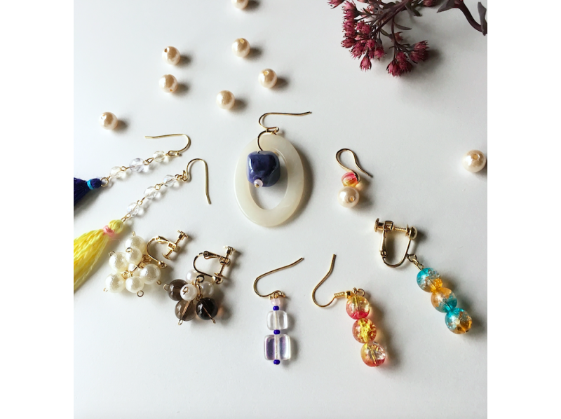Beginner Welcome Let S Choose Your Favorite Earrings Pierced Beginner Welcome Introduction Image Of Picking Your Favorite Earrings From Parts