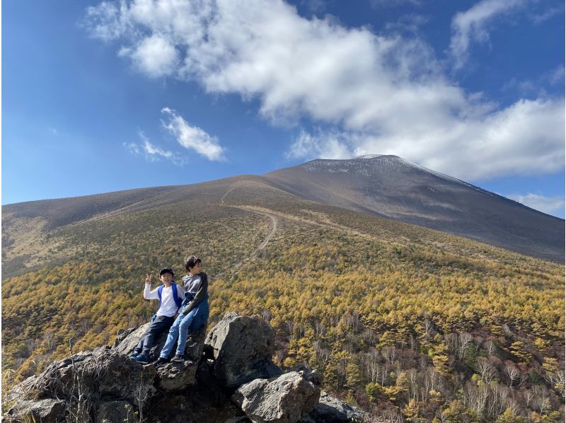 [Nagano/Karuizawa] Impressive Mt. Asama and a spectacular panorama! Nature trekking at the foot of Mt. Asama (approx. 2.5 hours)の紹介画像