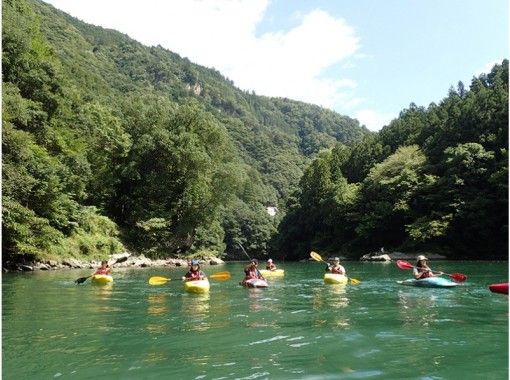 SALE! [Kayaking experience at Okutama (Lake Shiromaru)] A kayaking experience tour that even beginners can enjoy in the great outdoorsの画像