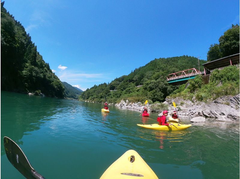[Kochi / Yoshinogawa] The first river kayak experience on the clear Yoshino River (90 minutes)