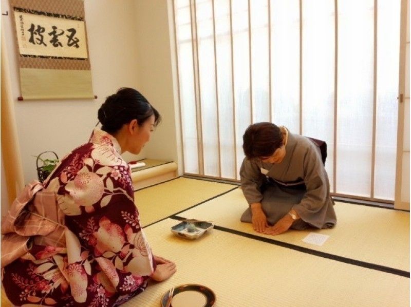 【石川県・金沢駅徒歩1分】モダンな茶室でお茶会体験★60分コース★