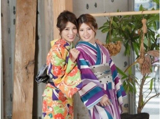 [Kyoto Yasaka Shrine] Kimono Rental"commemorative photo plan" You can leave a memorial wearing a kimono with photos! Accompanying the shooting staff!の画像