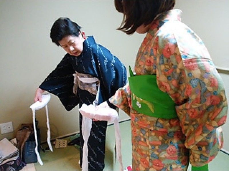 【京都・河原町丸太町】選べる3種の伝統文化体験！茶道、香道、着付体験★60分コース