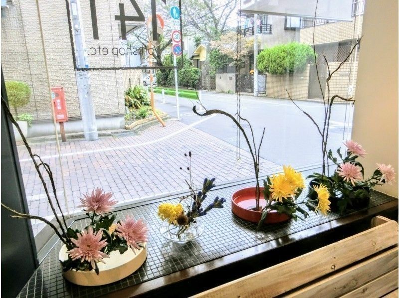 【東京・銀座】東銀座駅より徒歩2分！いけばな体験★フラワーアーティストによるプライベートレッスン