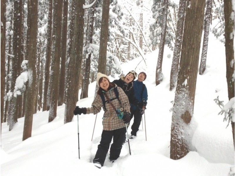 【岐阜・美濃市】カップル・お仲間におすすめ！簡単雪遊び！スノーシュー体験（半日コース）