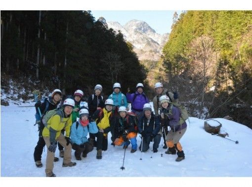 [Nara/ Yoshino] Omine Ice Garden Ice Bowl! Snow trekking-lunch with Hot spring guided by experienced guides!の画像