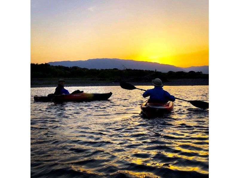 【岐阜・大垣市】夜風が涼しい!ナイトカヌー体験