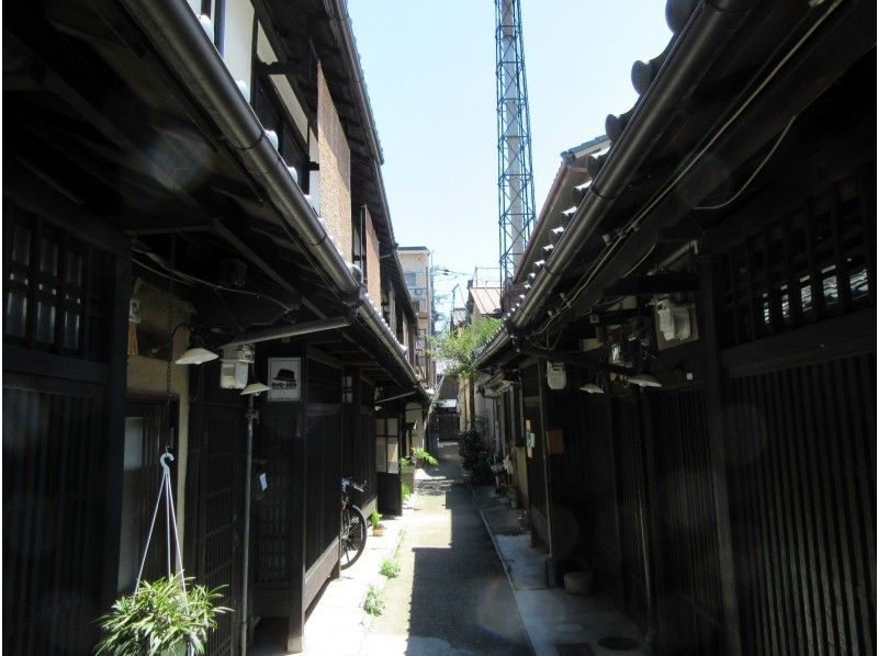 【京都・ガイド付き裏路地ミニツアー！烏丸五条界隈60分コース♪1名様が出発いたします！】