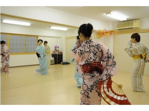 【東京・浅草】初めてでも大歓迎！波島陽子先生による日本舞踊教室★浴衣で楽しく和の心を学ぶ！の画像