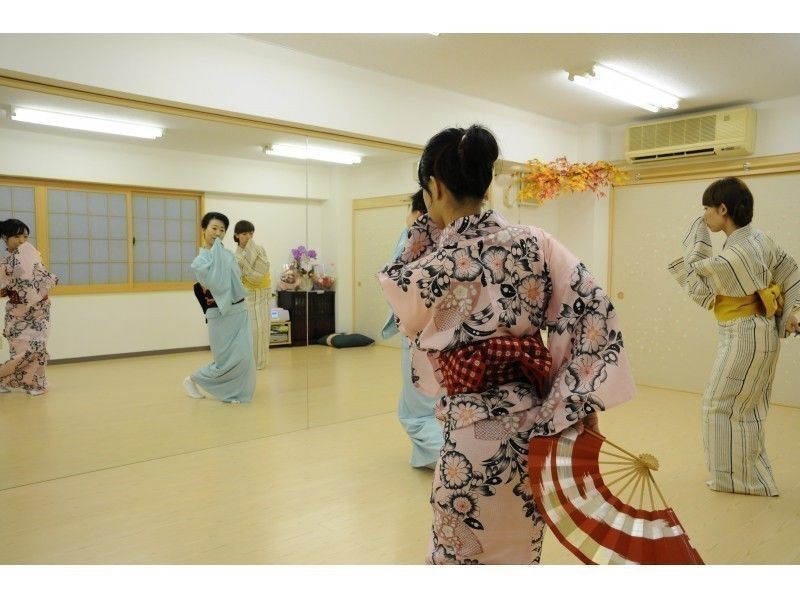 [东京·浅草】即使是第一次也欢迎欢迎！ Yoko Hamajima的日本舞蹈课★用浴衣学习日本精神的乐趣！の紹介画像