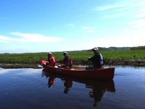 【北海道・釧路湿原・釧路川】朝の静けさを感じるモーニングカヌーの画像