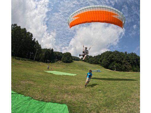 【長野・富士見パノラマ】ご自分でフライトにチャレンジ、パラグライダー半日体験！（中央道・諏訪南IC下車7分）の画像