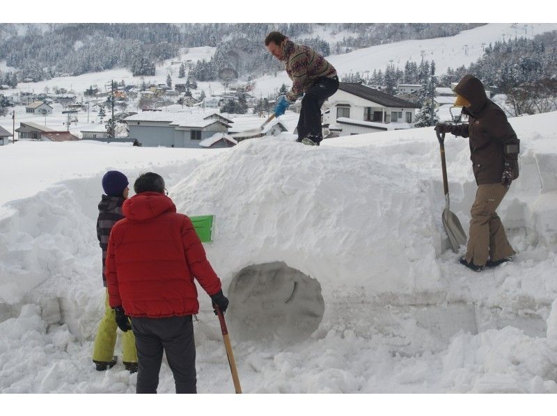 【長野・飯山】かまくらと古民家囲炉裏体験	！昼食付き！～雪と火に戯れる1日～