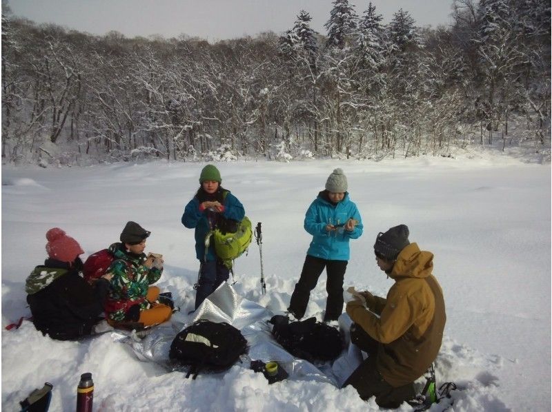 【北海道・ニセコ】スノーシュートレッキング★半日ツアー