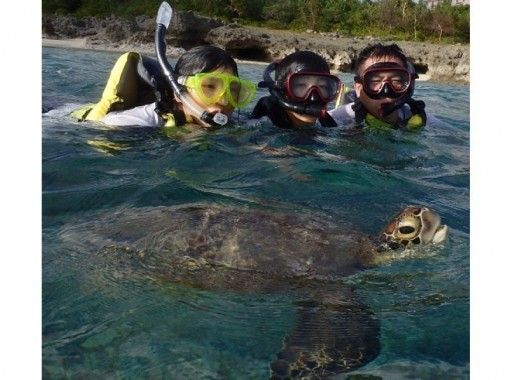 【沖縄・宮古島】前浜ビーチでマリン４種+99％遭遇率の海亀とシュノーケル　団体割有！　カード払いの画像