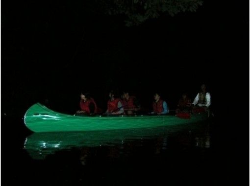 [長野/大町市]在青木湖欣賞7種顏色的螢火蟲藝術&在青木湖星空的湖面上漫步（夜晚）/星空導遊陪同3歲~可以參加の画像