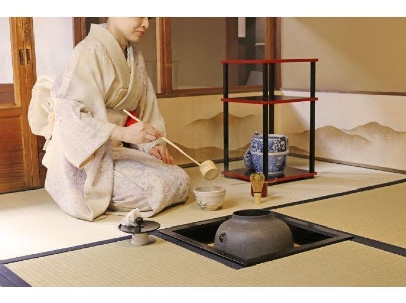 【京都・金閣寺より徒歩1分】貸切で、着付け×茶道×いけばな体験