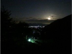 【長野・大町市】夜が楽しいワクワク大冒険！漆黒の闇が支配する巨大ダム「おひさまロケ地」のナイトハイクの画像