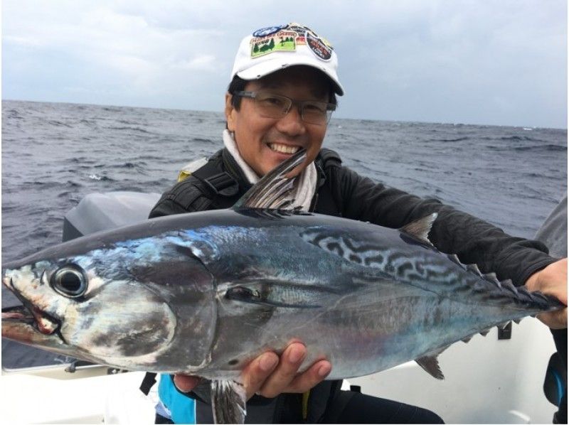 【鹿児島・奄美大島】２９フィートの船で行くトローリング大物釣りツアー！！