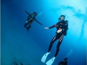 [北海道·Shakotan Mikuni]高级水上潜水员课程[深潜执照培训]★温水淋浴间是的