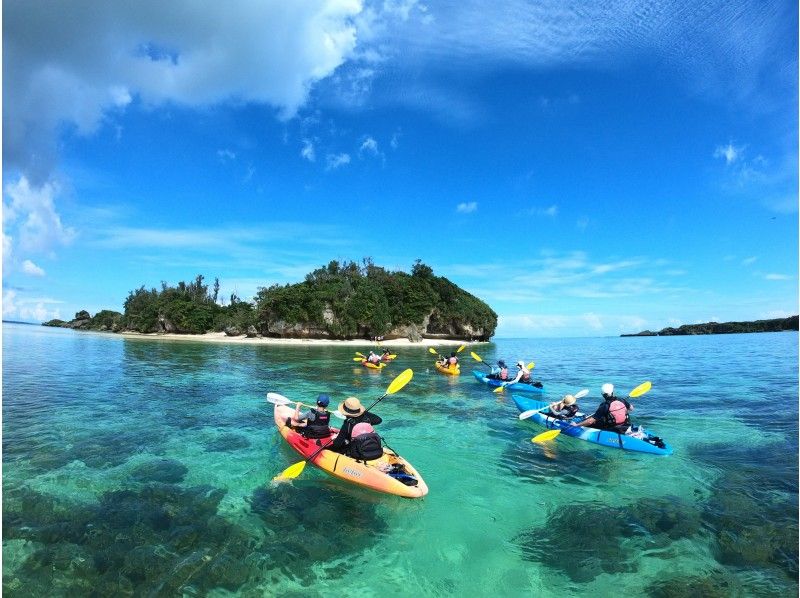 สูงถึง 2000เยน♪ปิด ＜ อายุ 3 ปีโอเค ＞พายเรือคายัก(Sea Kayaking)ในเกาะทะเลทรายและดำน้ำปลาเขตร้อน☆มีผ้าเช็ดตัวให้เช่า♪の紹介画像