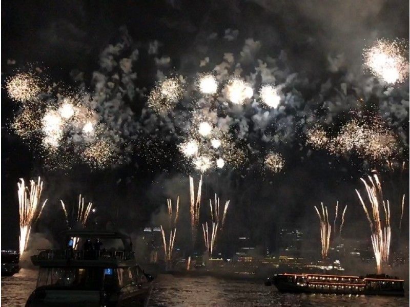 「2018年5月26日お台場花火」屋形船掘りごたつ席天ぷら御膳&飲み放題 浜松町乗船【12181】の紹介画像