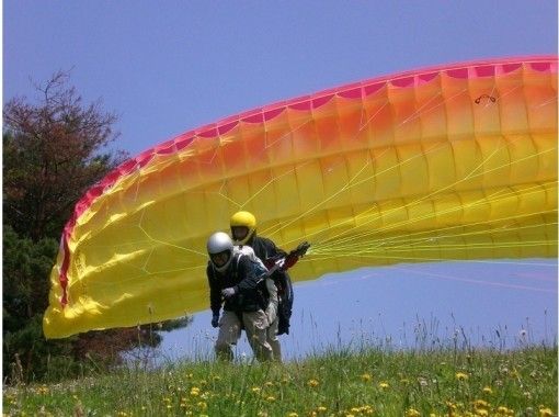 【 Yamagata · Nanyo】 Recommended for beginners! Paragliding experience tandem (two seater) flight 【15 o'clock set】の画像