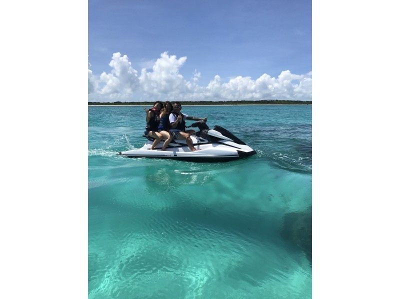 【Ishigakijima · Maringet Excursion】 Sea of ​​Ishigaki shining grandly! A magnificent view from the marine jet!の紹介画像