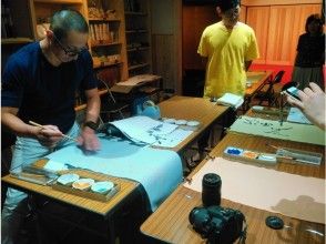 [Kyoto / Kyoto City] Painting experience-Enjoy drawing and making-Why don't you paint on towels and original shrinking shirts?