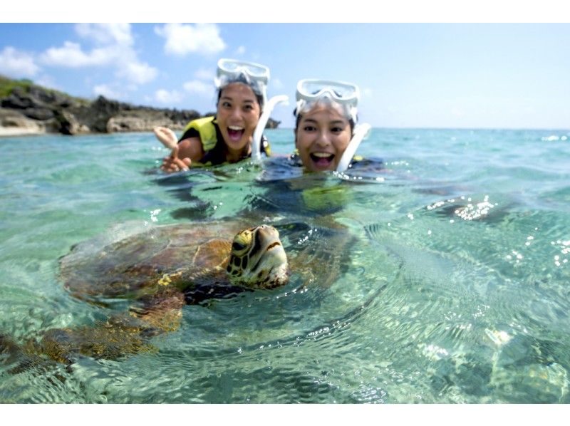 【沖縄・宮古島】ウミガメと泳ぐシュノーケルツアー！シャワー、ドライヤー完備♡