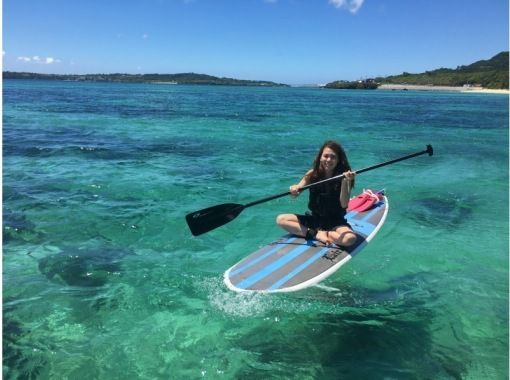 【沖縄・ゴリラチョップ】スタンドアップパドル（SUP）体験コース☆撮影付き・ガイド付き・貸切プラン☆シュノーケリング体験のセットも可能！の画像