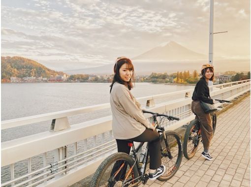 [Yamanashi/Mt. Fuji/Fuji Five Lakes] Freely explore tourist attractions at the foot of Mt. Fuji with MTB rental! Optional guide included!の画像