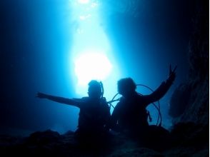 【送迎・水中写真】青の洞窟ボート体験ダイビング 【1日4便出港!】の画像