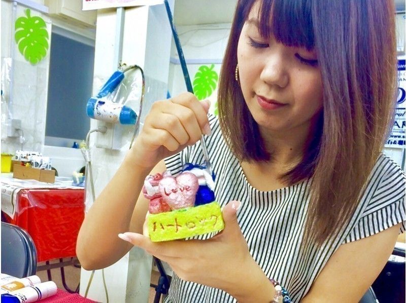 大人気!!うるま市でしっくいシーサー絵付け体験
