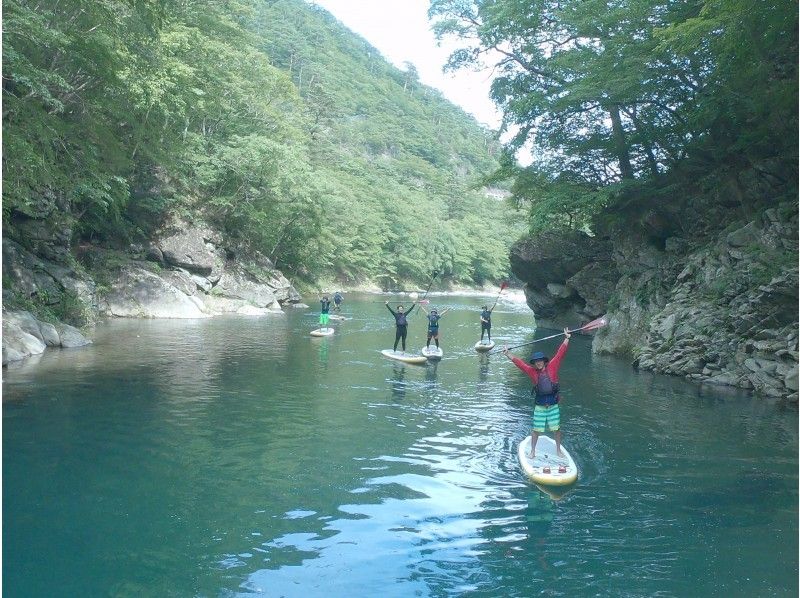 【栃木・塩原】SUP半日体験ツアー！～渓谷の小さな湖でプライベートな時間を～